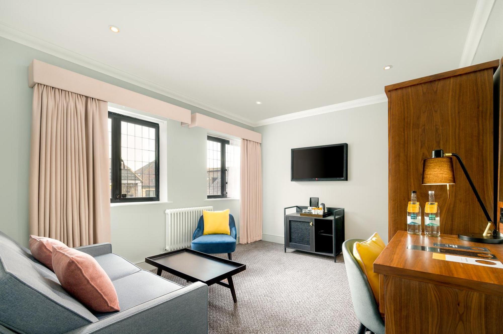 Voco Lythe Hill Hotel & Spa By Ihg Haslemere Extérieur photo