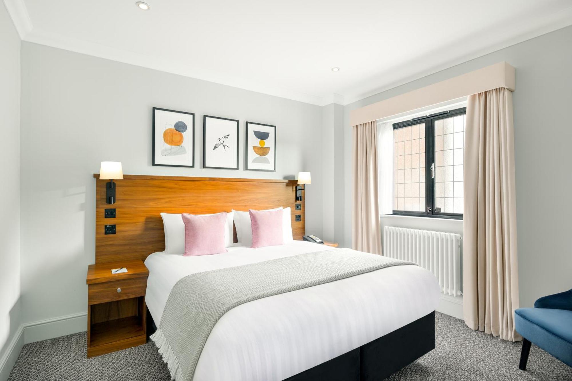 Voco Lythe Hill Hotel & Spa By Ihg Haslemere Extérieur photo