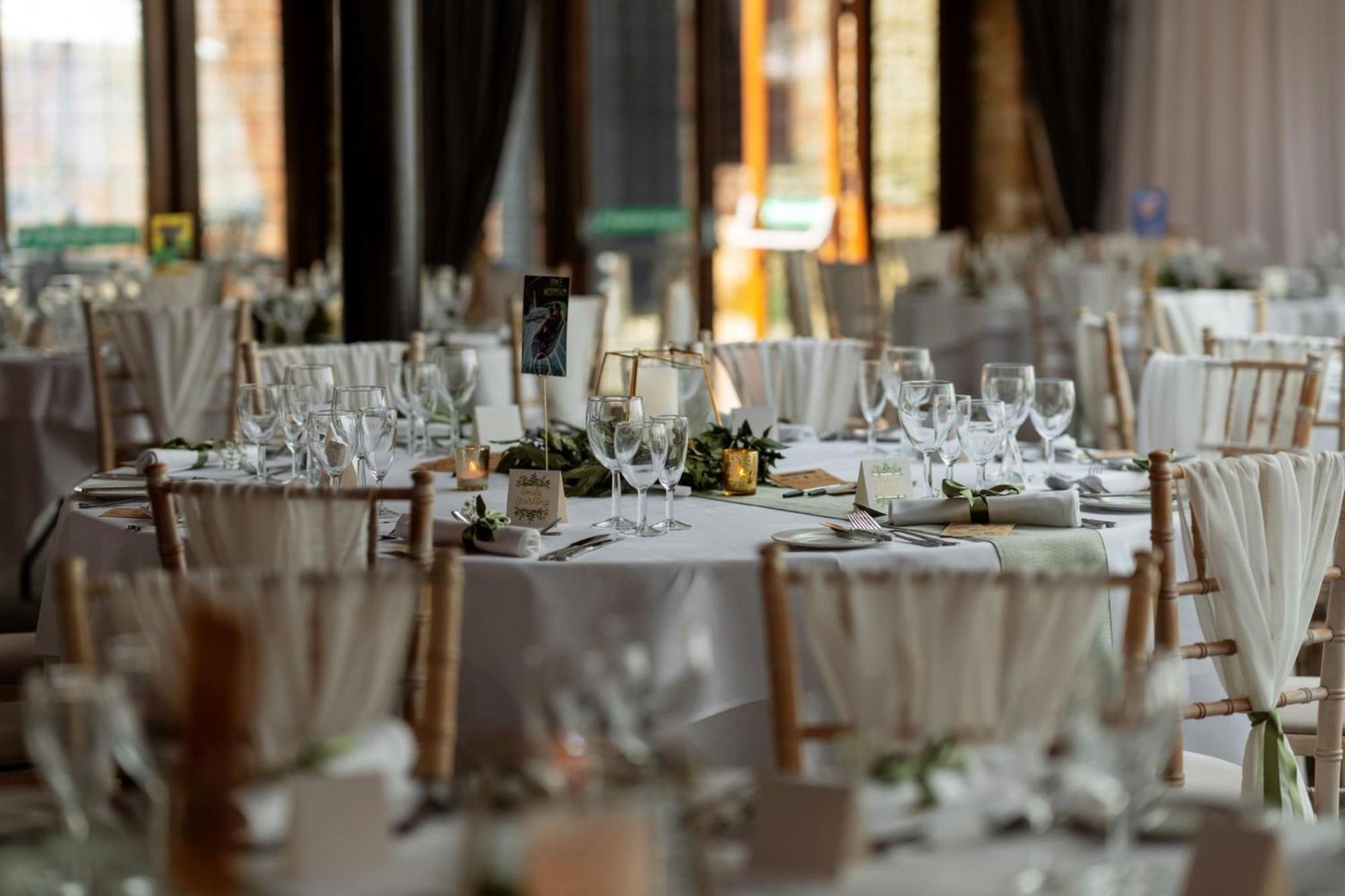 Voco Lythe Hill Hotel & Spa By Ihg Haslemere Extérieur photo