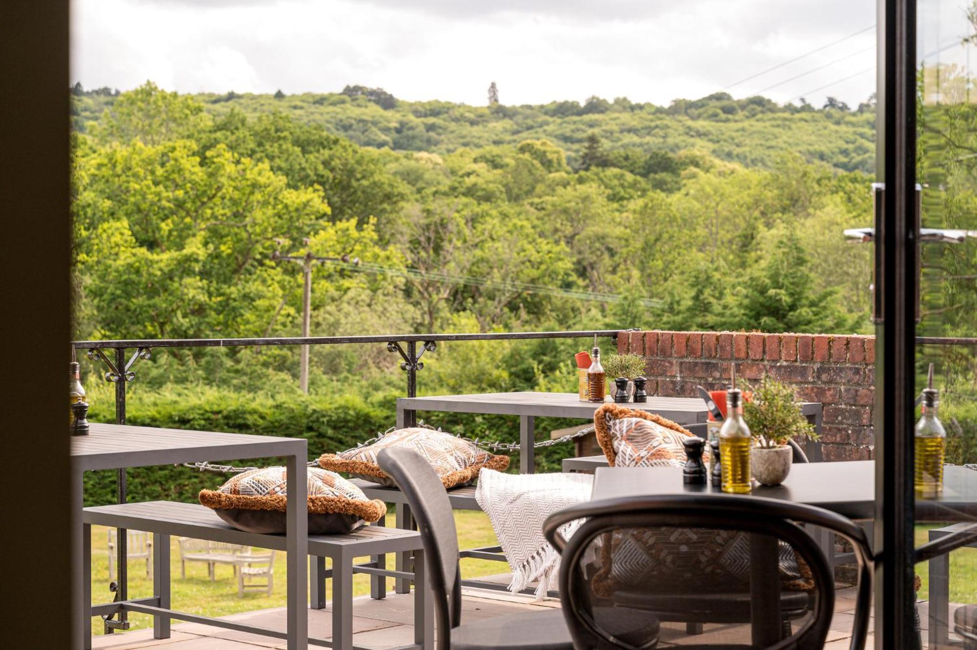 Voco Lythe Hill Hotel & Spa By Ihg Haslemere Extérieur photo