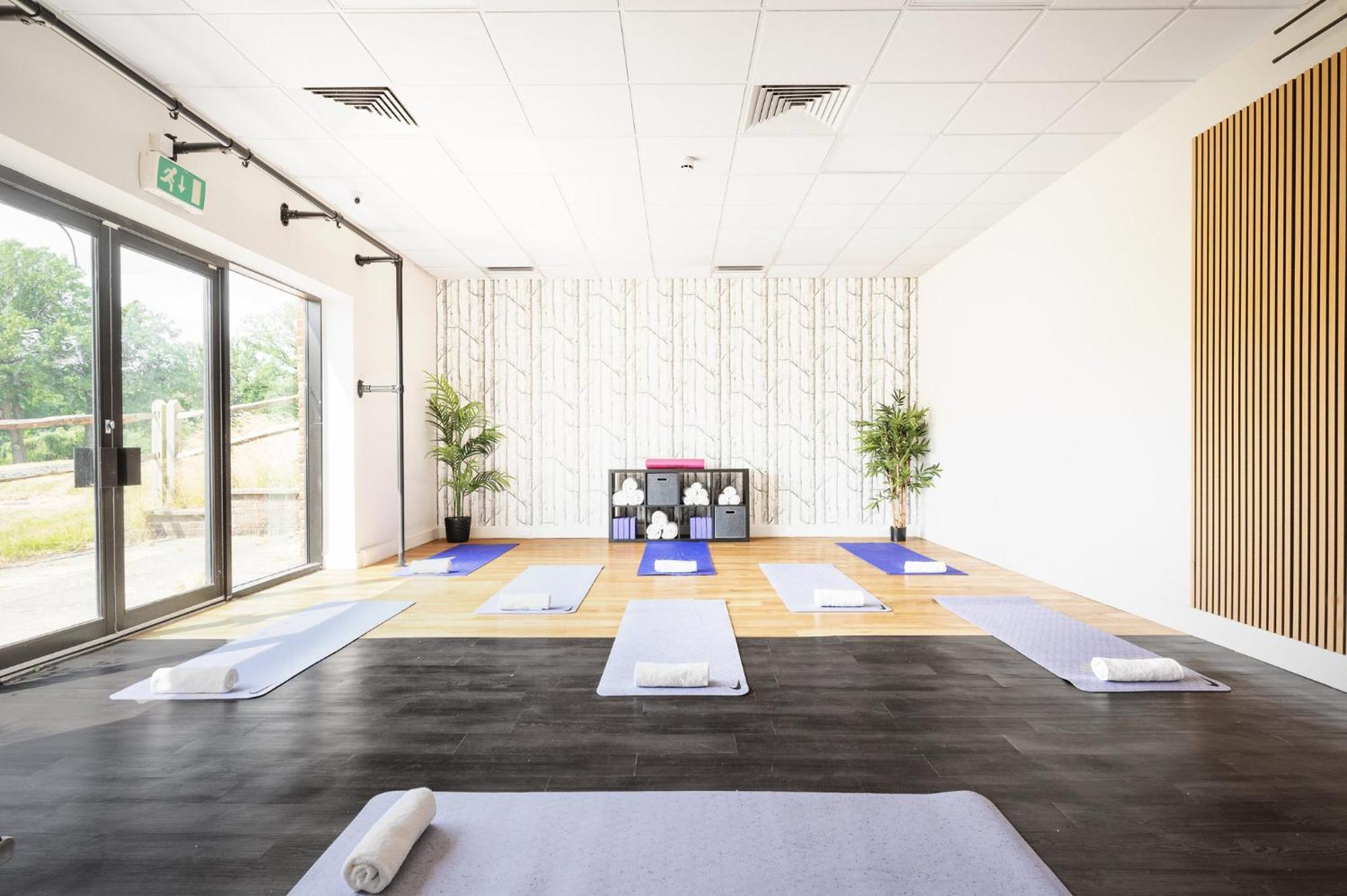 Voco Lythe Hill Hotel & Spa By Ihg Haslemere Extérieur photo