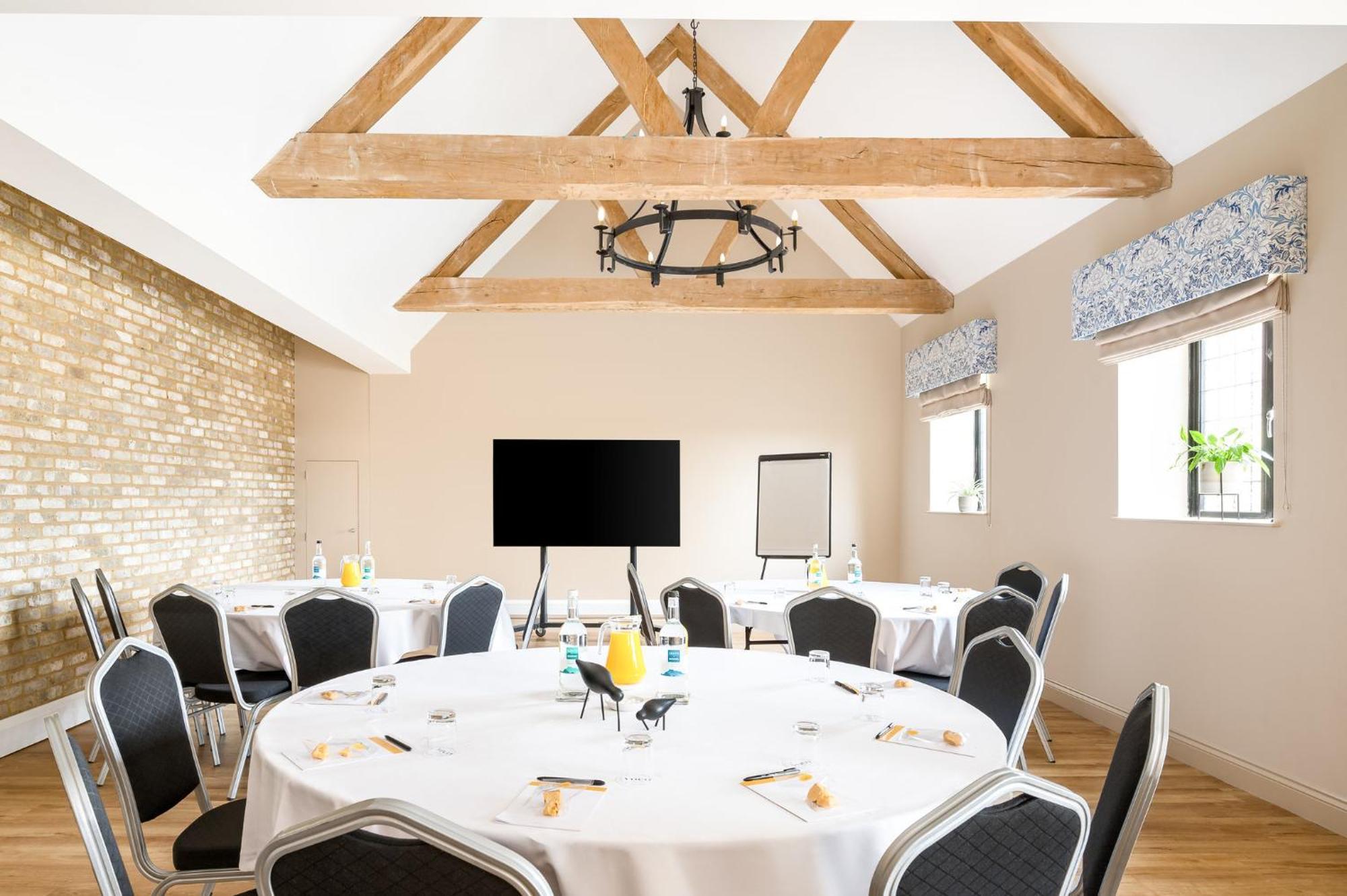 Voco Lythe Hill Hotel & Spa By Ihg Haslemere Extérieur photo