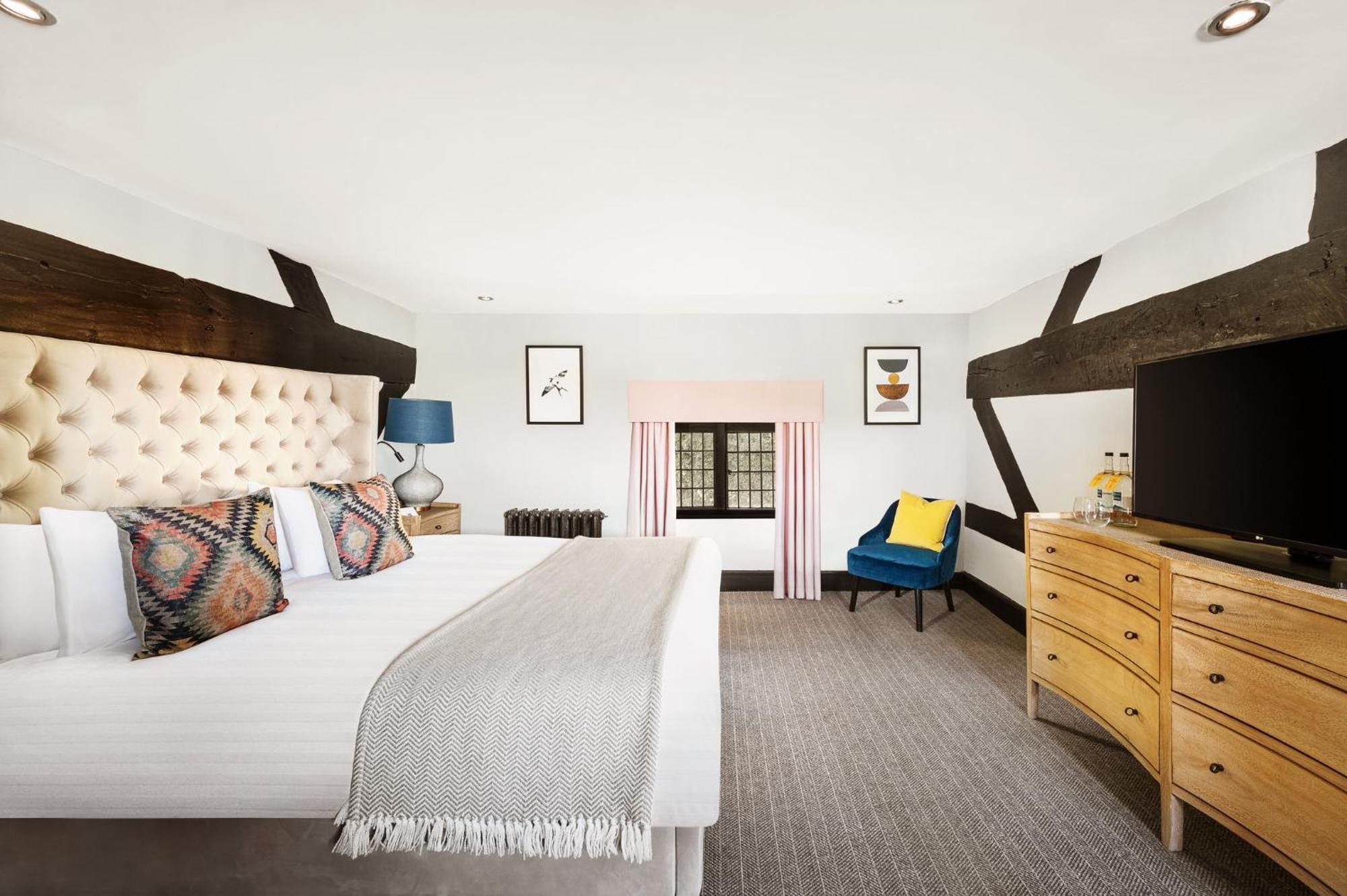 Voco Lythe Hill Hotel & Spa By Ihg Haslemere Extérieur photo