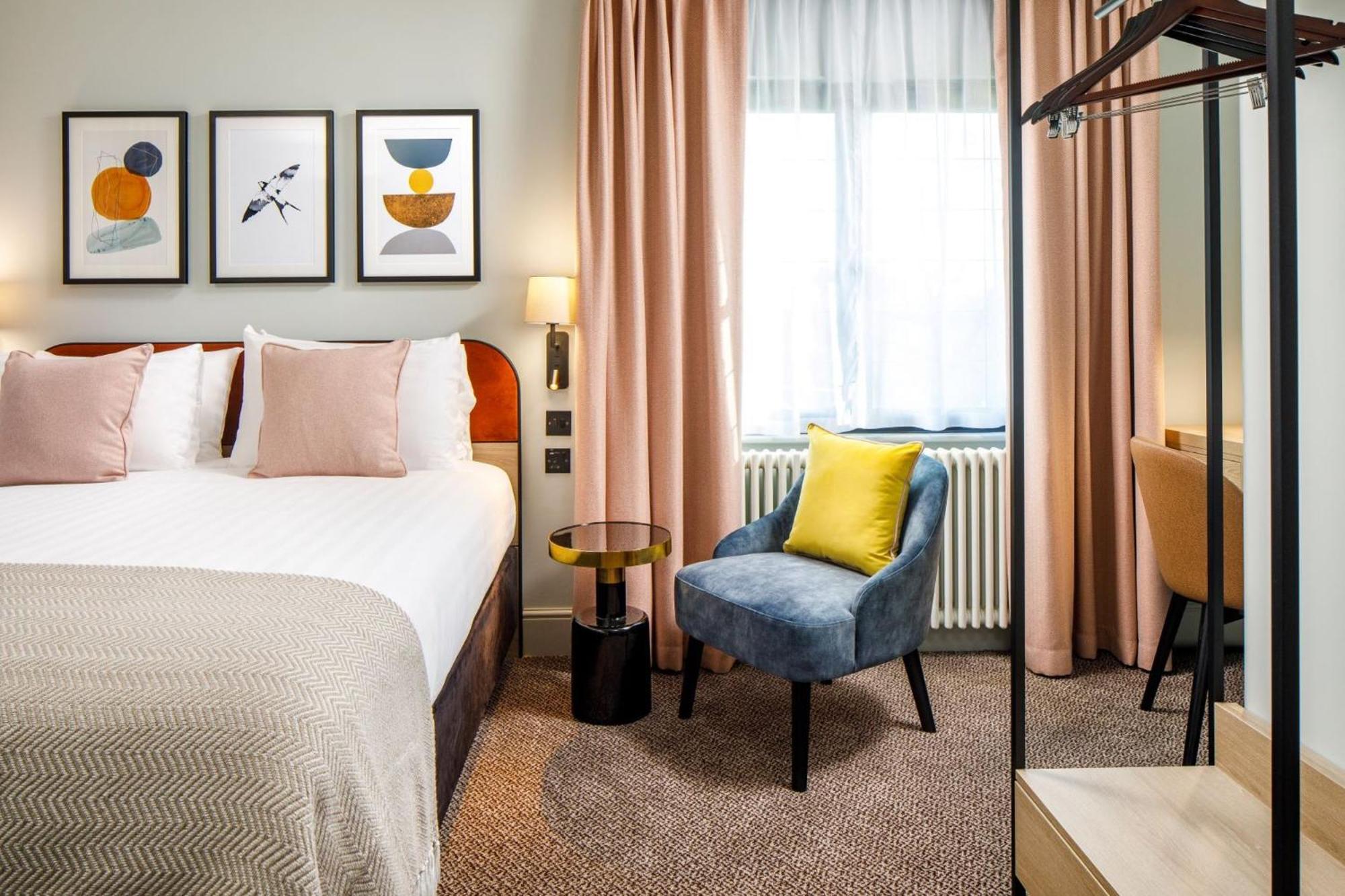 Voco Lythe Hill Hotel & Spa By Ihg Haslemere Extérieur photo