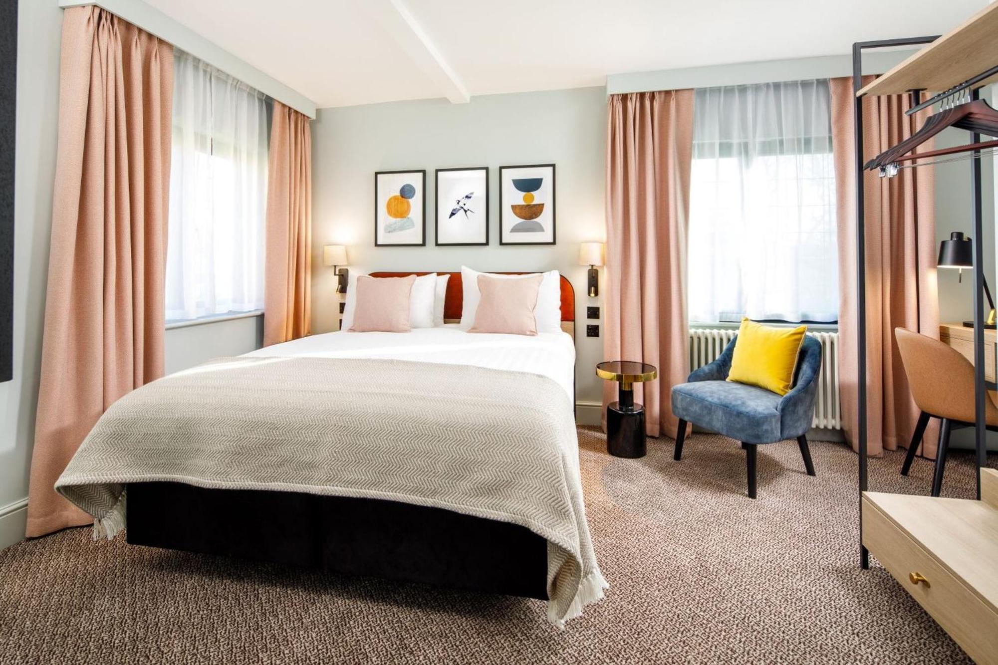 Voco Lythe Hill Hotel & Spa By Ihg Haslemere Extérieur photo