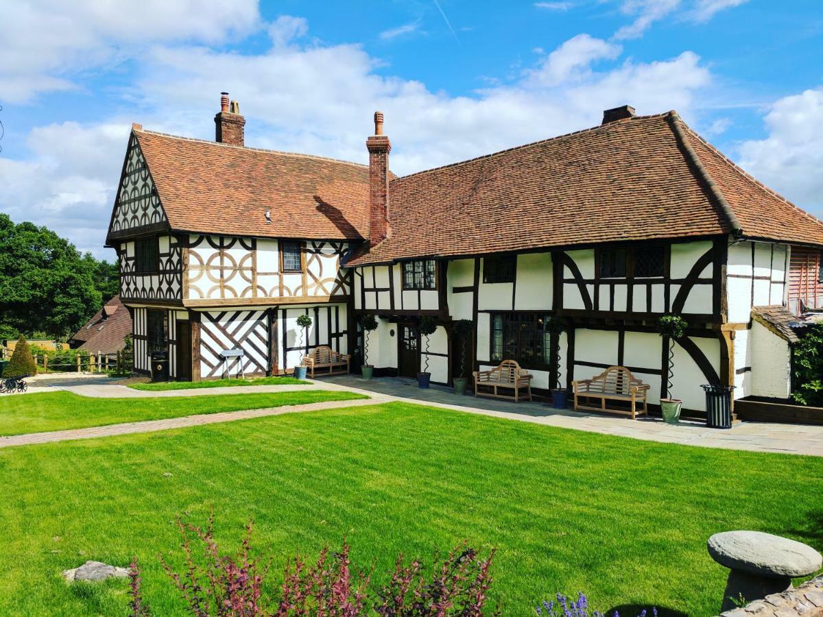 Voco Lythe Hill Hotel & Spa By Ihg Haslemere Extérieur photo